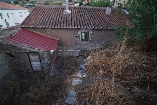 4 slaapkamer Huis te koop in Alquife - € 51.000 (Ref: 8692160)