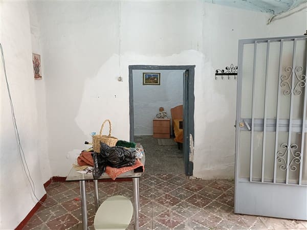 4 slaapkamer Huis te koop in Alquife - € 51.000 (Ref: 8692160)