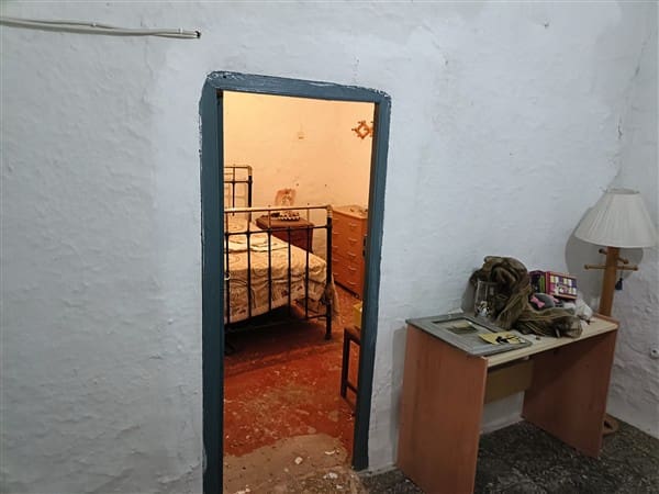 4 slaapkamer Huis te koop in Alquife - € 51.000 (Ref: 8692160)