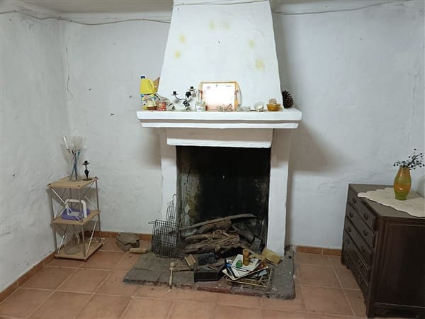 4 slaapkamer Huis te koop in Alquife - € 51.000 (Ref: 8692160)