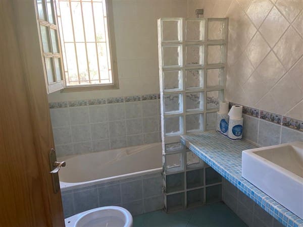 2 soveværelse Finca/Landehus til salg i Finana med garage - € 55.000 (Ref: 8762778)