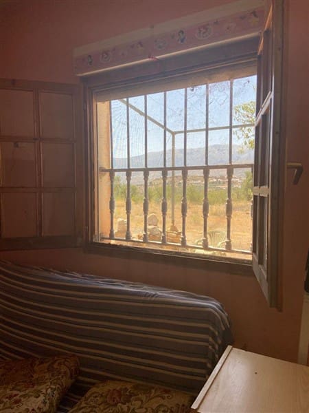 2 soveværelse Finca/Landehus til salg i Finana med garage - € 55.000 (Ref: 8762778)