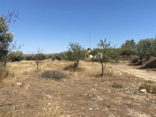 2 soveværelse Finca/Landehus til salg i Finana med garage - € 55.000 (Ref: 8762778)