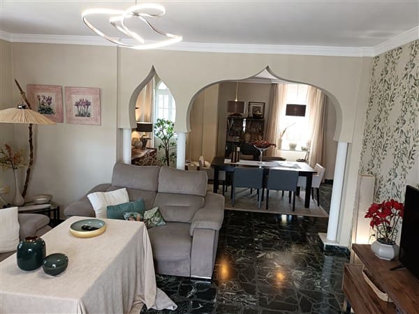 5 soverom Villa til salgs i Molvizar med svømmebasseng garasje - € 400 000 (Ref: 8816745)