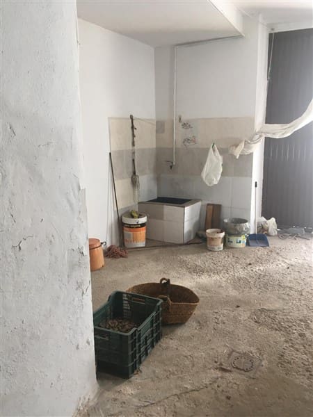 4 bedroom Townhouse for sale in Alfornon with garage - € 65,000 (Ref: 8855858)