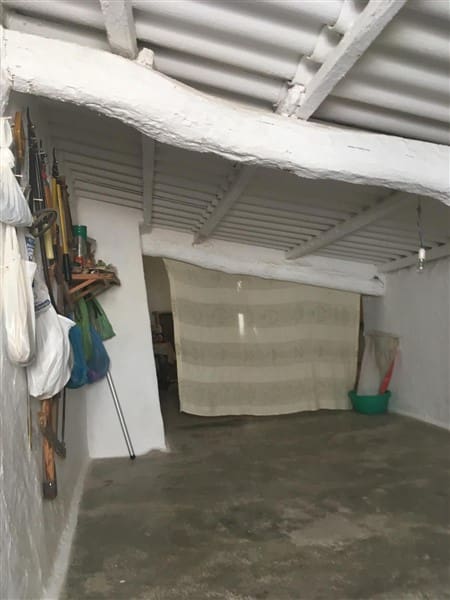 4 bedroom Townhouse for sale in Alfornon with garage - € 65,000 (Ref: 8855858)