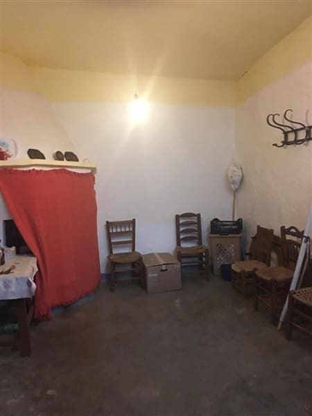 4 bedroom Townhouse for sale in Alfornon with garage - € 65,000 (Ref: 8855858)