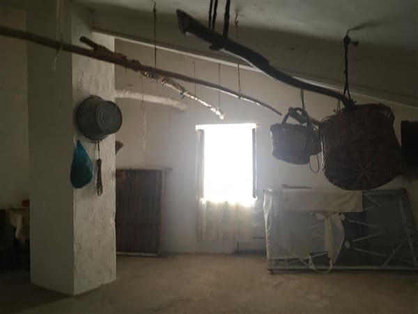 4 bedroom Townhouse for sale in Alfornon with garage - € 65,000 (Ref: 8855858)