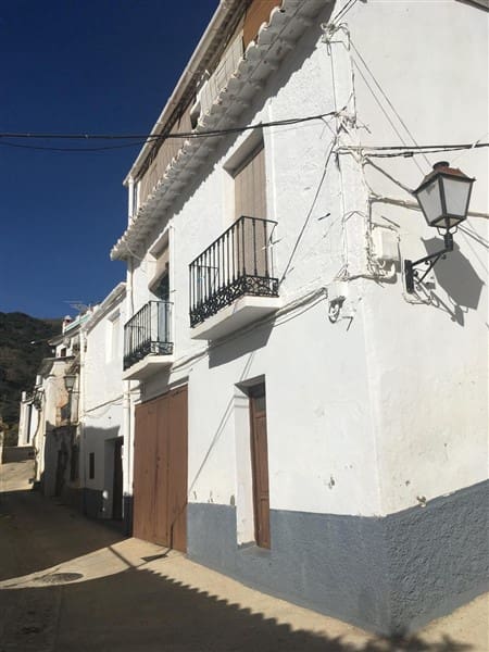 4 bedroom Townhouse for sale in Alfornon with garage - € 65,000 (Ref: 8855858)