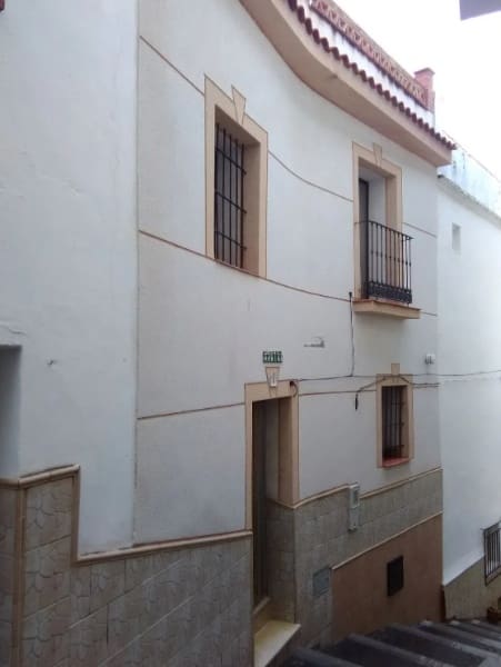 4 soveværelse Byhus til salg i Otivar - € 122.000 (Ref: 8875928)