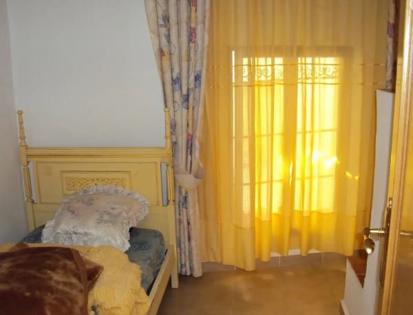 4 soveværelse Byhus til salg i Otivar - € 122.000 (Ref: 8875928)