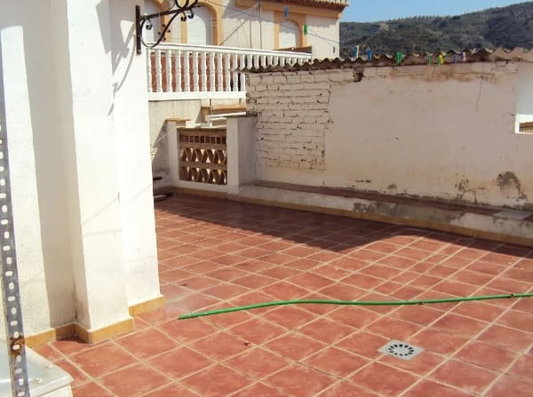 4 makuuhuone Omakotitalo myytävänä paikassa Otívar - 122 000 € (Ref: 8875928)