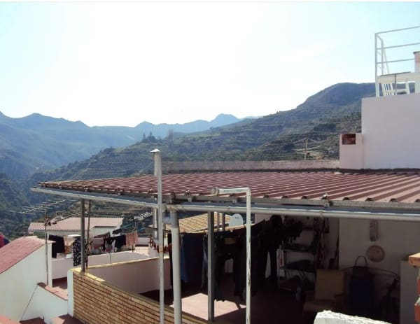 4 makuuhuone Omakotitalo myytävänä paikassa Otívar - 122 000 € (Ref: 8875928)