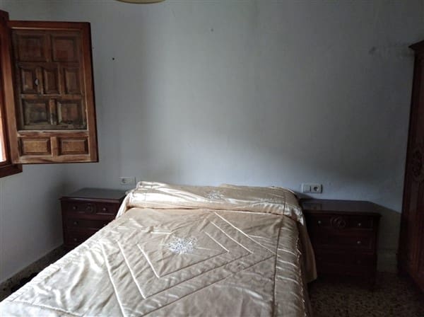 2 slaapkamer Huis te koop in Jete - € 106.000 (Ref: 8880615)