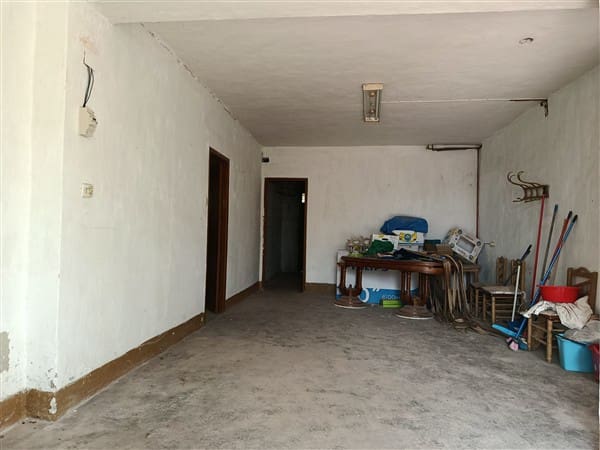 4 slaapkamer Huis te koop in Cortes de Baza met garage - € 160.000 (Ref: 8893507)