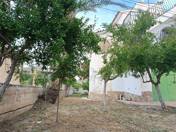 4 slaapkamer Huis te koop in Cortes de Baza met garage - € 160.000 (Ref: 8893507)