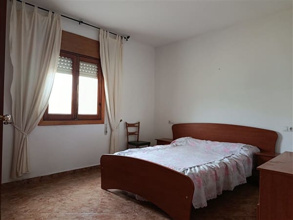 4 slaapkamer Huis te koop in Cortes de Baza met garage - € 160.000 (Ref: 8893507)