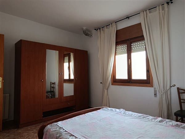 4 soveværelse Byhus til salg i Cortes de Baza med garage - € 160.000 (Ref: 8893507)