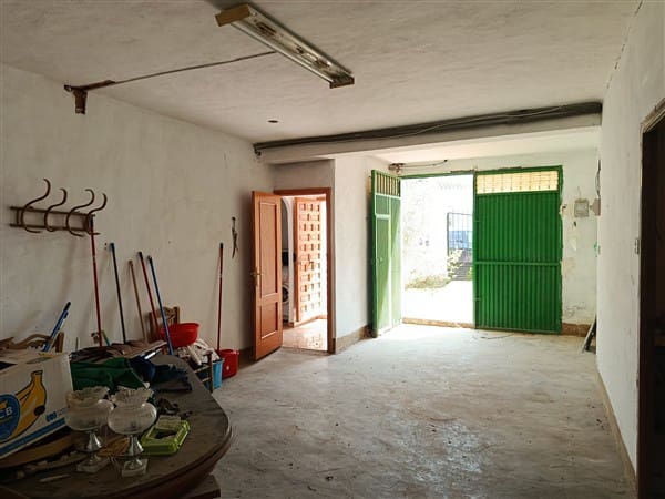 4 slaapkamer Huis te koop in Cortes de Baza met garage - € 160.000 (Ref: 8893507)