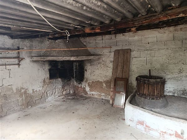 4 soveværelse Byhus til salg i Cortes de Baza med garage - € 160.000 (Ref: 8893507)