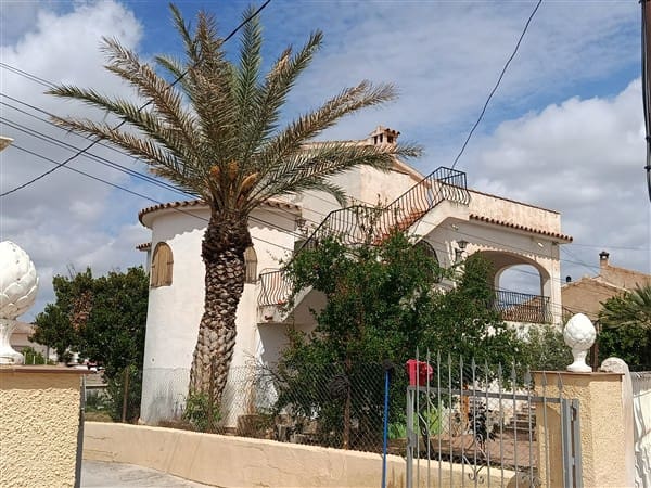 4 slaapkamer Huis te koop in Cortes de Baza met garage - € 160.000 (Ref: 8893507)