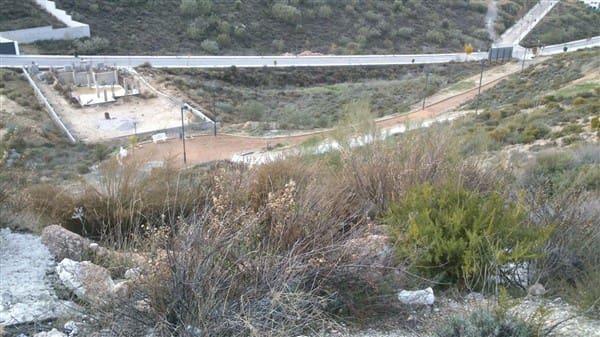 Grunde uden byggetilladelser til salg i La Zubia - € 74.900 (Ref: 8930726)