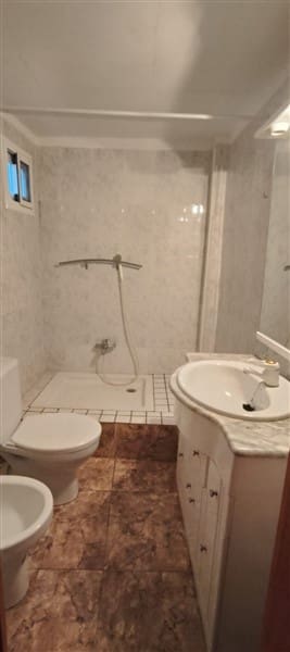 4 slaapkamer Huis te koop in La Peza - € 59.900 (Ref: 8989870)