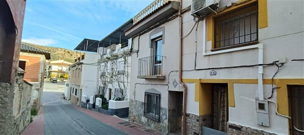 4 slaapkamer Huis te koop in La Peza - € 59.900 (Ref: 8989870)