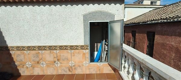 4 slaapkamer Huis te koop in La Peza - € 59.900 (Ref: 8989870)