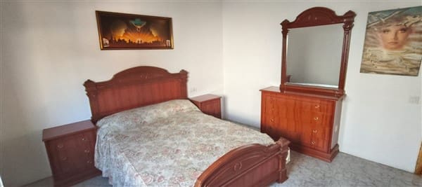 4 slaapkamer Huis te koop in La Peza - € 59.900 (Ref: 8989870)