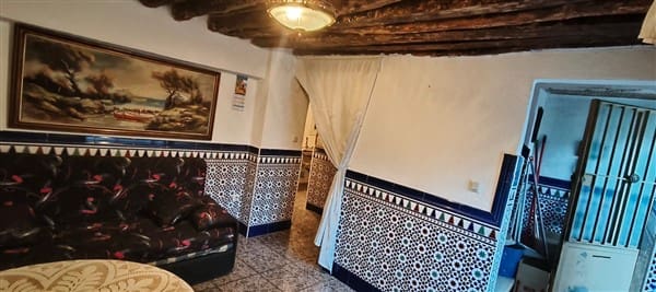 4 slaapkamer Huis te koop in La Peza - € 59.900 (Ref: 8989870)