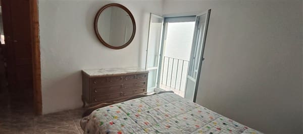 4 slaapkamer Huis te koop in La Peza - € 59.900 (Ref: 8989870)