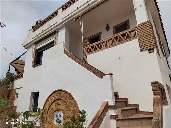 5 soveværelse Finca/Landehus til salg i Molvizar med swimmingpool garage - € 312.000 (Ref: 9049824)