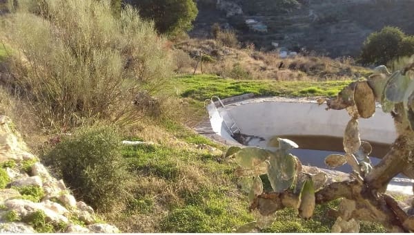 2 soveværelse Finca/Landehus til salg i Lobres med swimmingpool garage - € 127.000 (Ref: 9051764)