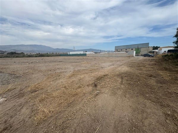 Grunde uden byggetilladelser til salg i Motril - € 530.000 (Ref: 9130187)