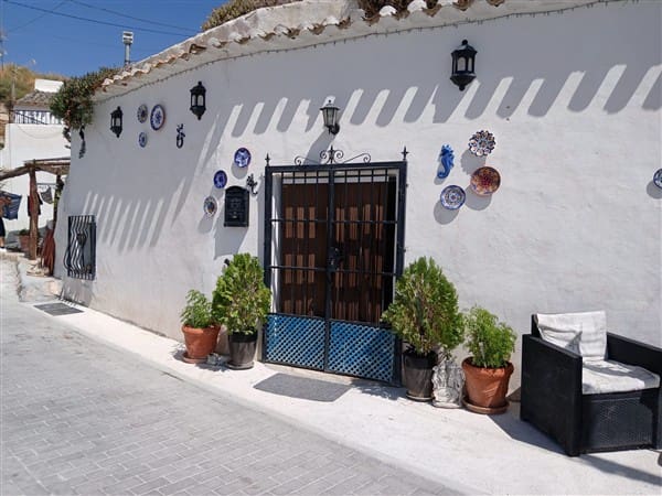 3 soverom Grottehus til salgs i Zujar - € 65 000 (Ref: 9160532)