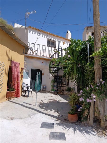 3 soverom Grottehus til salgs i Zujar - € 65 000 (Ref: 9160532)