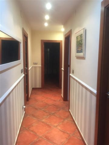 8 soverom Villa til salgs i Ciudad Real by med svømmebasseng garasje - € 449 000 (Ref: 9187650)