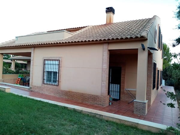 8 soveværelse Villa til salg i Ciudad Real by med swimmingpool garage - € 449.000 (Ref: 9187650)