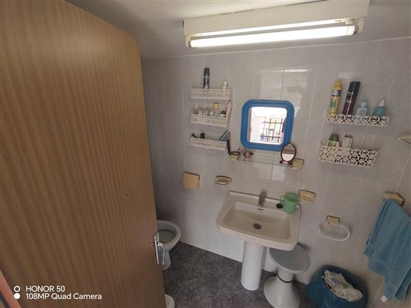 6 soveværelse Byhus til salg i Pinos del Valle med garage - € 119.000 (Ref: 9193081)