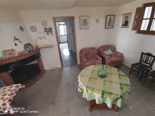 6 soveværelse Byhus til salg i Pinos del Valle med garage - € 119.000 (Ref: 9193081)