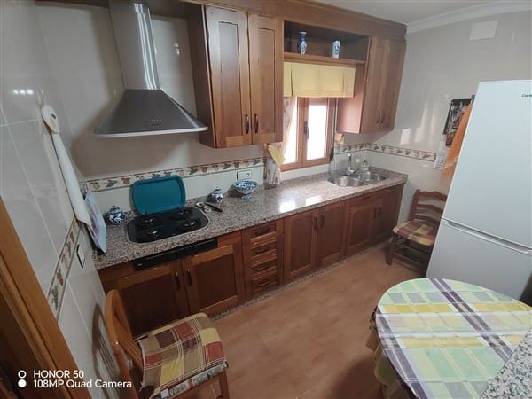 6 soveværelse Byhus til salg i Pinos del Valle med garage - € 119.000 (Ref: 9193081)