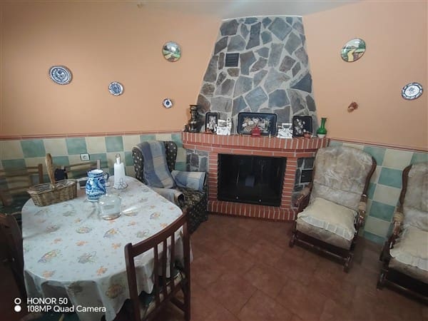 6 soveværelse Byhus til salg i Pinos del Valle med garage - € 119.000 (Ref: 9193081)