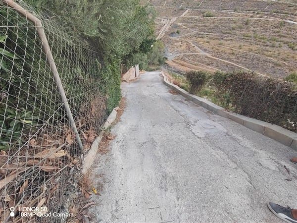 6 soveværelse Byhus til salg i Pinos del Valle, El Pinar med garage - € 119.000 (Ref: 9193081)