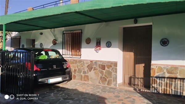 6 soveværelse Byhus til salg i Pinos del Valle med garage - € 119.000 (Ref: 9193081)