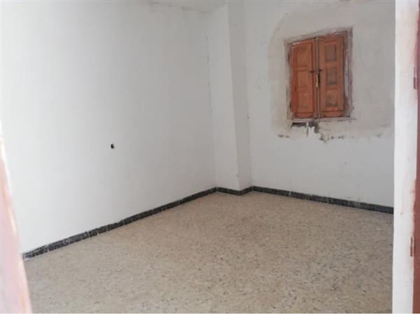 10 soveværelse Byhus til salg i Yegen, Alpujarra de la Sierra med garage - € 54.500 (Ref: 9198670)