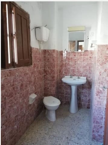 10 soveværelse Byhus til salg i Yegen, Alpujarra de la Sierra med garage - € 54.500 (Ref: 9198670)