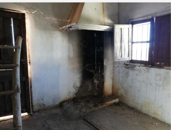 10 soveværelse Byhus til salg i Yegen, Alpujarra de la Sierra med garage - € 54.500 (Ref: 9198670)