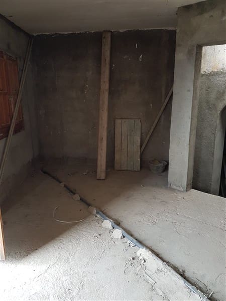 10 soveværelse Byhus til salg i Yegen med garage - € 54.500 (Ref: 9198670)