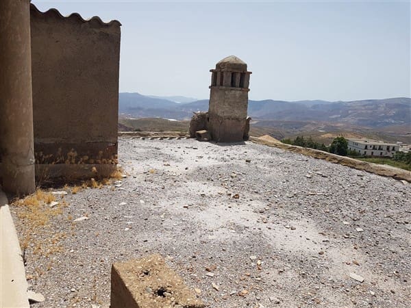 10 soveværelse Byhus til salg i Yegen med garage - € 54.500 (Ref: 9198670)